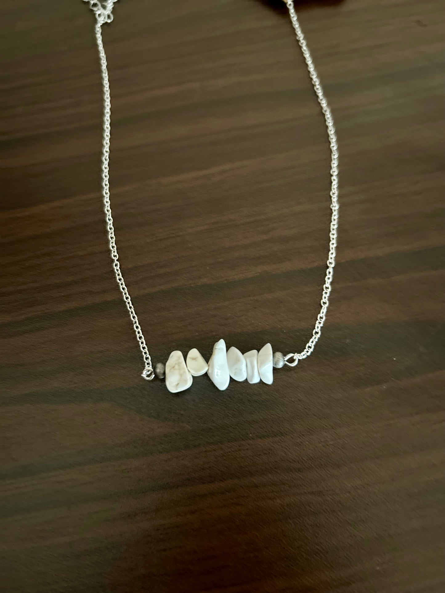 Bar Chip Stone Necklace