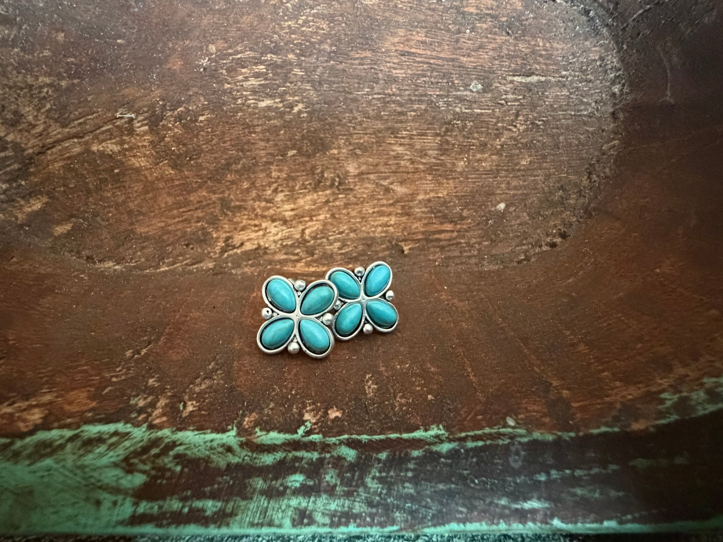 turquoise stud flower