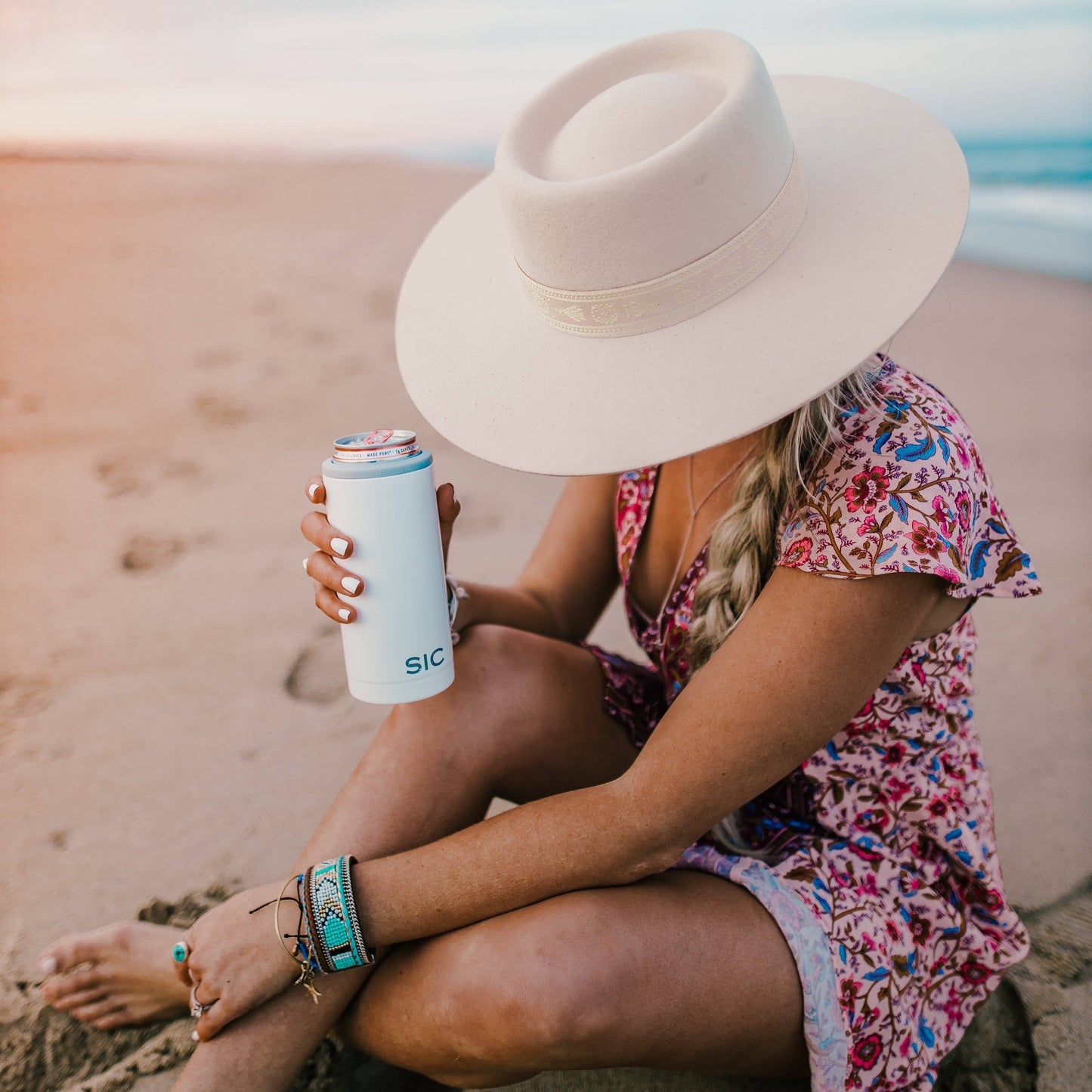 SIC Slim Can Cooler | Gloss Ice White